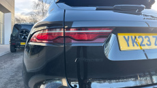 Jaguar F-Pace 2.0 D200 R-Dynamic Black 5dr Auto AWD Diesel Estate